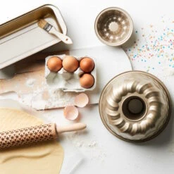 Gugelhupfform Ø 22 Cm SWEET BAKERY In Beige 7 Gugelhupfform Ø 22 Cm SWEET BAKERY In Beige -Garten - Balkon Store butlers gugelhupfform o 22 cm sweet bakery in beige 2