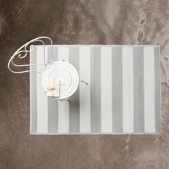 In- & Outdoor-Teppich Streifen L 180 X B 120cm COLOUR CLASH In Grau -Garten - Balkon Store butlers in and outdoor teppich streifen l 180 x b 120cm colour clash in grau 3