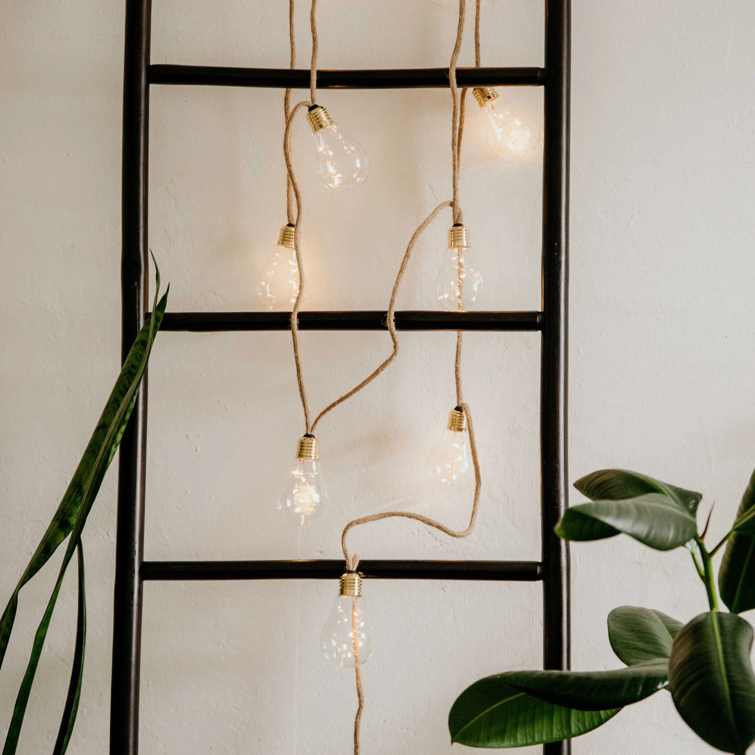 LED-Lichterkette 10 Lichter Mit Naturseil & USB-Batteriefach BULB LIGHTS In Natur 10 LED-Lichterkette 10 Lichter Mit Naturseil & USB-Batteriefach BULB LIGHTS In Natur – Bild 8