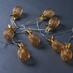 LED-Lichterkette Ananas 10 Lichter Mit USB-Batteriefach MIAMI In Gold -Garten - Balkon Store butlers led lichterkette ananas 10 lichter mit usb batteriefach miami in gold 4