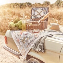 Picknickdecke L 175 X B 154cm BETWEEN FLOWERS In Creme 21 Picknickdecke L 175 X B 154cm BETWEEN FLOWERS In Creme -Garten - Balkon Store butlers picknickdecke l 175 x b 154cm between flowers in creme 7